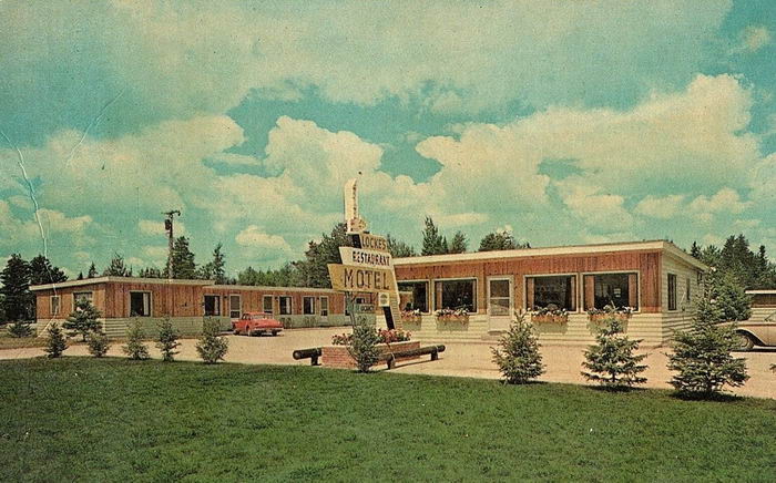 Lockes Motel & Restaurant (Seney Country Inn) - Old Postcard